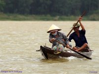 Christian Pirogue sur le MéKong